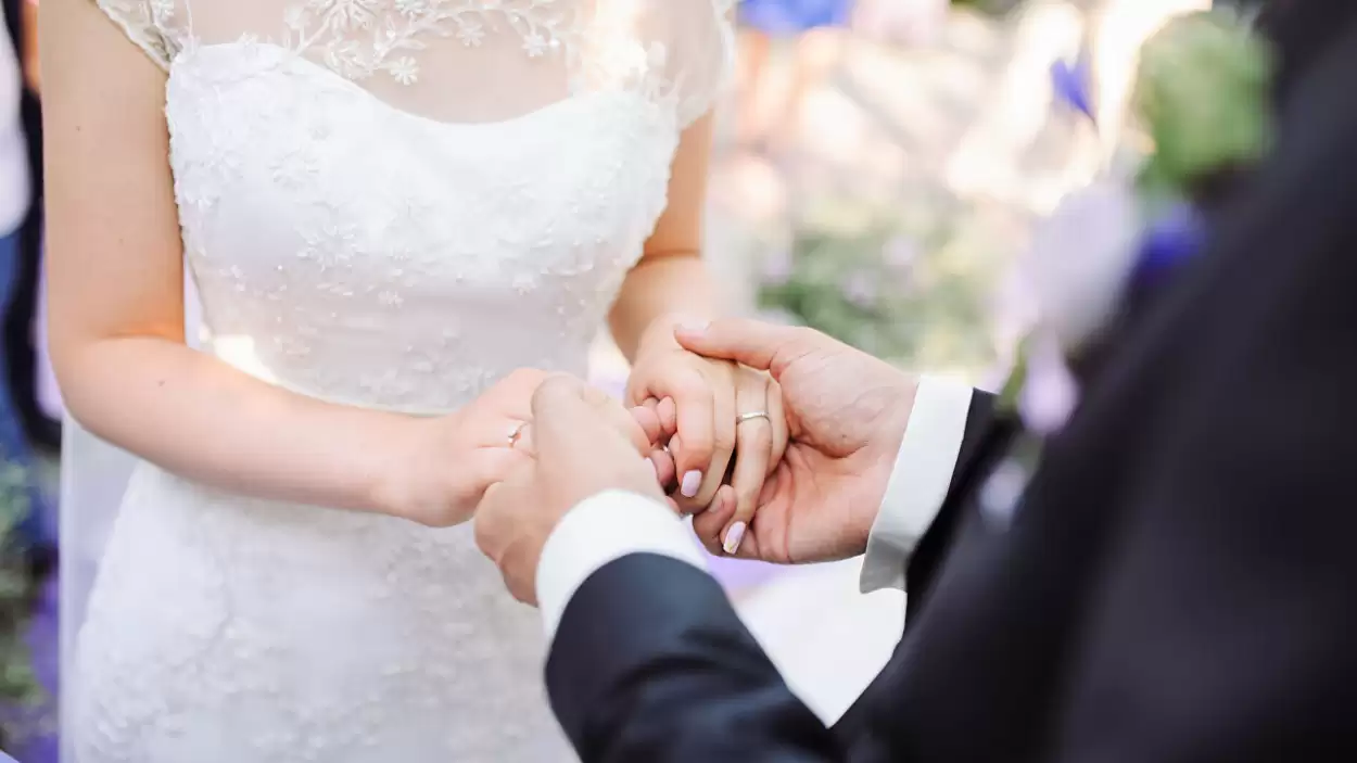 نصائح للعروس : طرق لتعزيز صحتك النفسية قبل حفل الزفاف