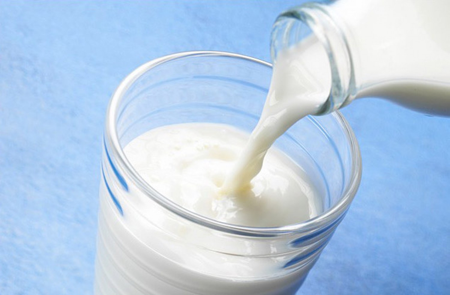 Beneficios leche entera