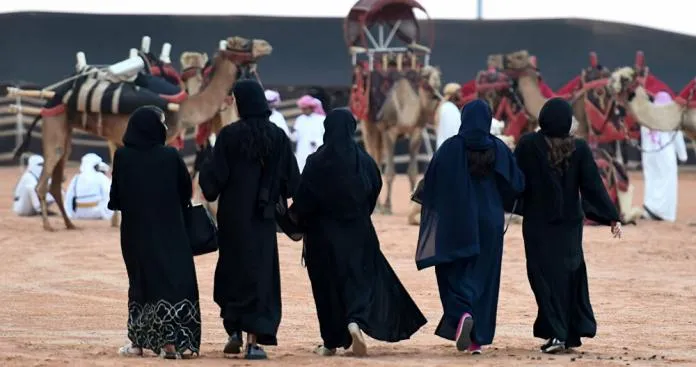 فتيات في السعودية