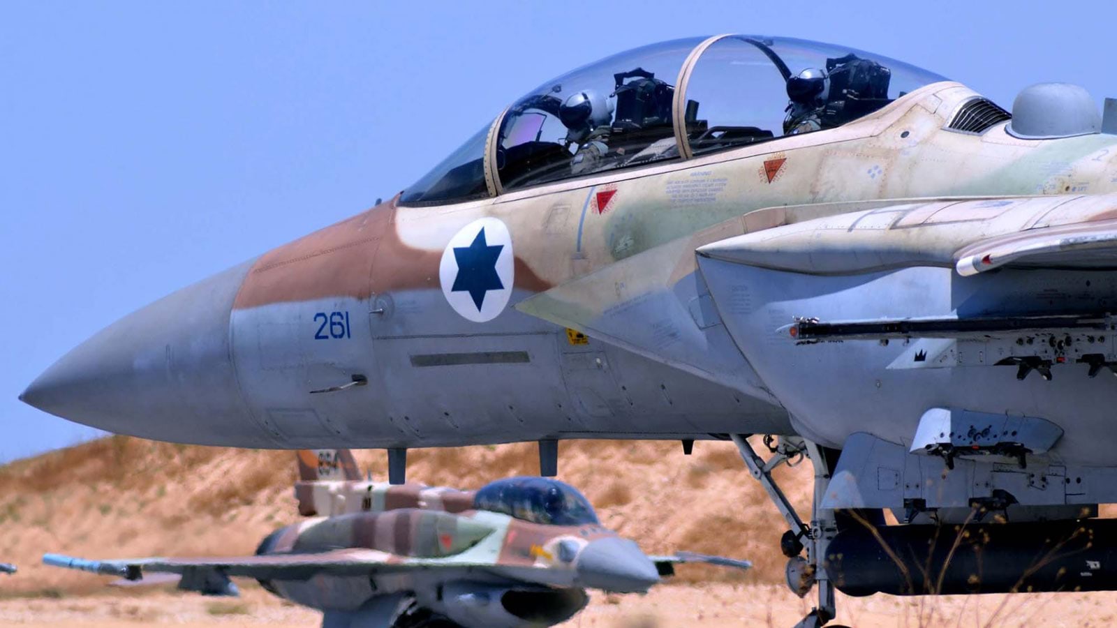 تقرير إسرائيلي: قصف مواقع حزب الله في سوريا رسالة موجهة لإيران