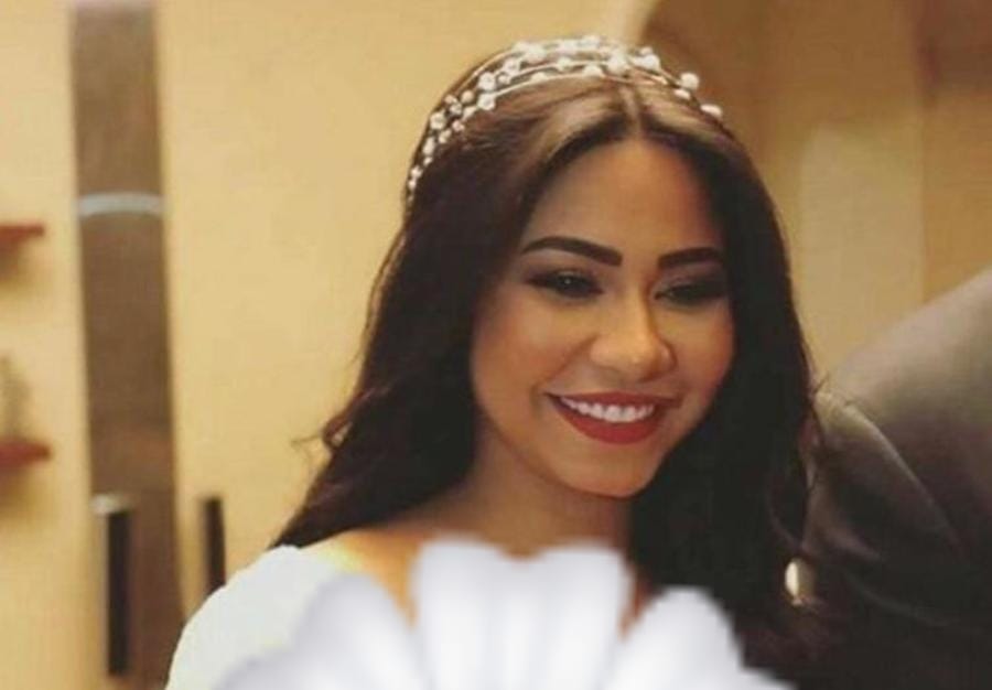شاهد خطوبة الفنانة شيرين عبد الوهاب تشعل مواقع التواصل والصدمة في هوية العريس !!صورة
